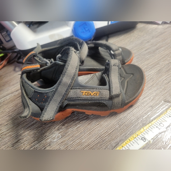 Teva Black and Orange Performance Sandals Toddler‎ Size 11? - Picture 1 of 6